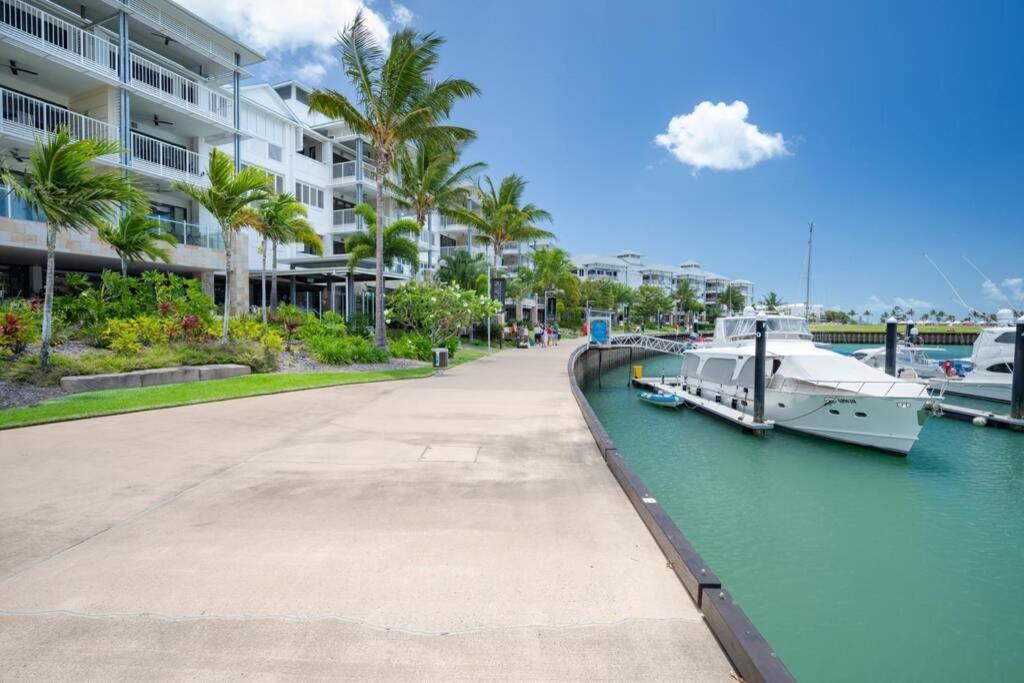 20 S At The Marina Daire Airlie Beach Dış mekan fotoğraf